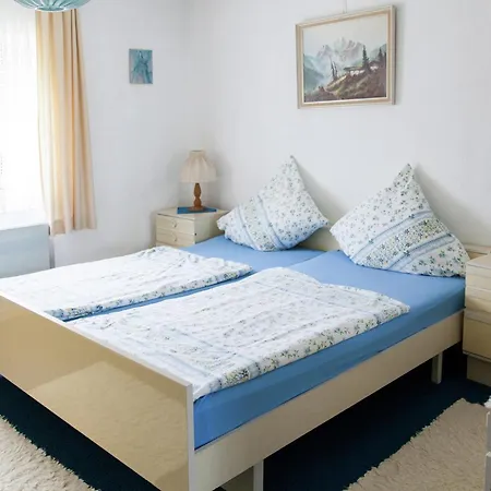Retreat, Cleaning Included * Hontheim