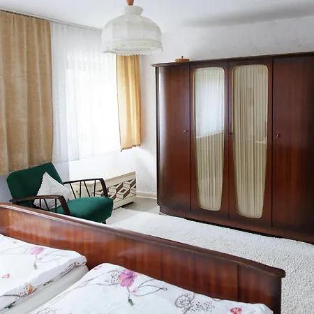 Retreat, Cleaning Included Hontheim